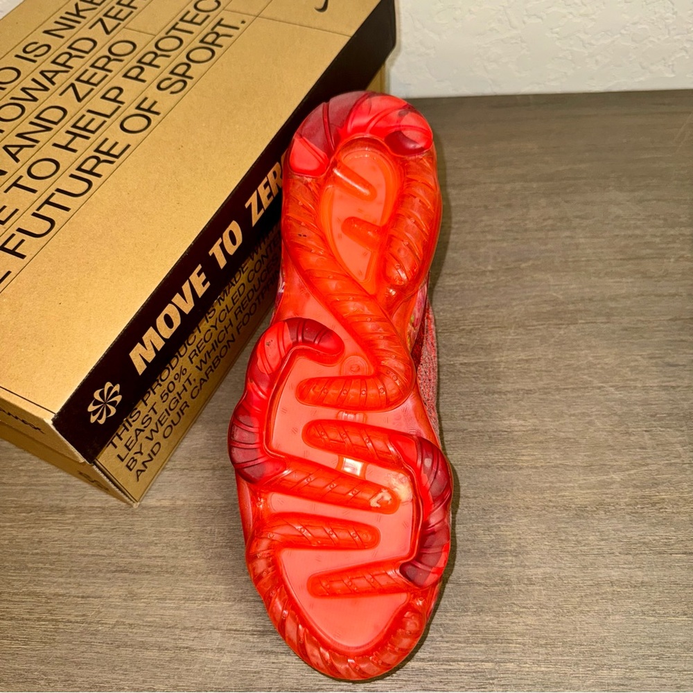 Nike Men’s Air VaporMax 2020 Flyknit, Team Red/Flash Crimson/Gym Red, Size 10.5 - Picture 11 of 13